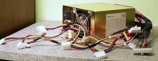 PC電源の取り付け方